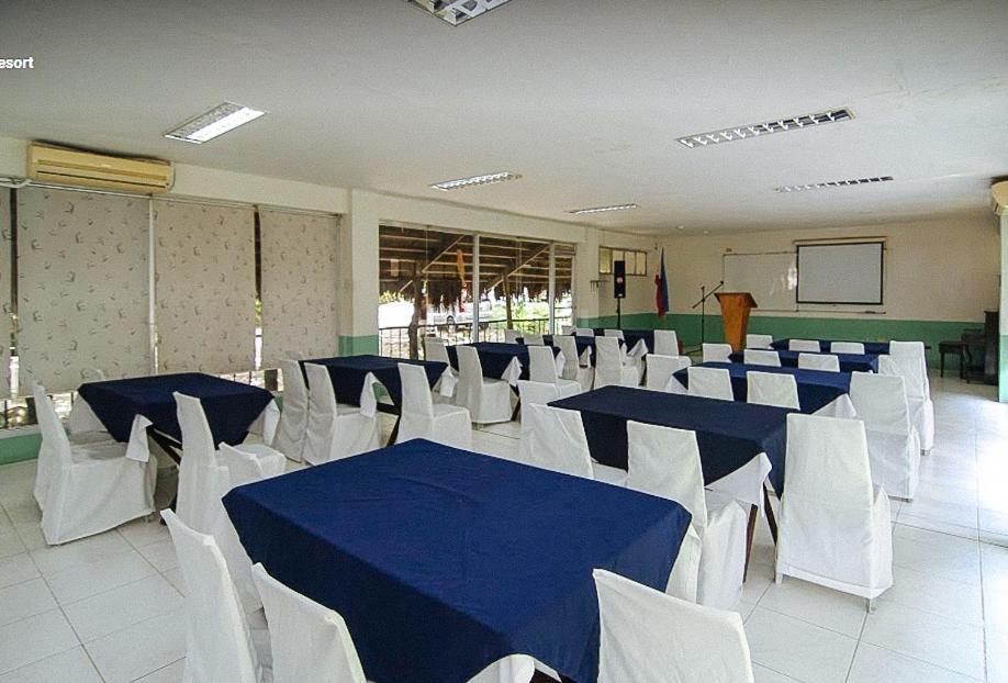 Reddoorz Cebu Club Fort Med Inc Boljoon Exterior photo