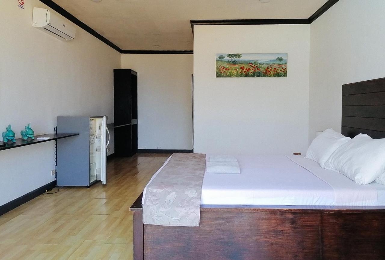 Reddoorz Cebu Club Fort Med Inc Boljoon Exterior photo