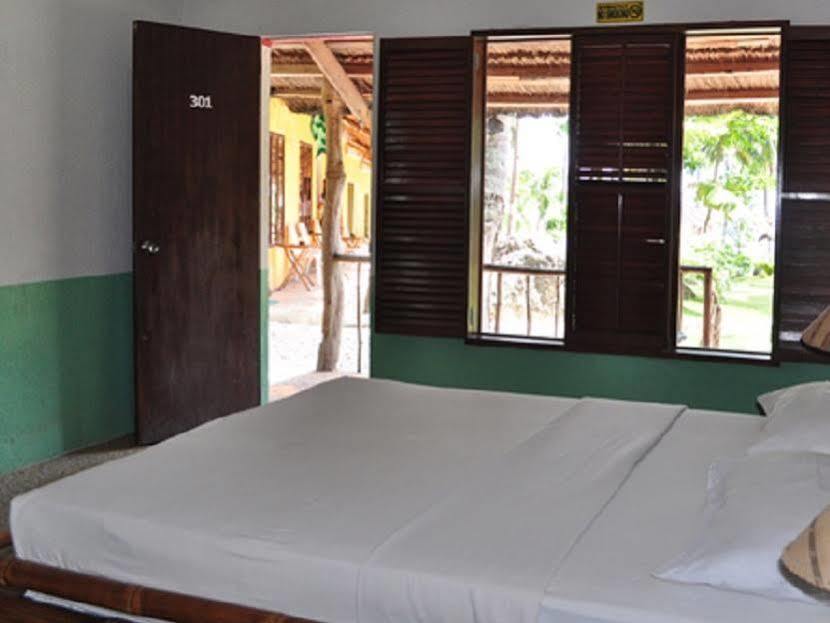 Reddoorz Cebu Club Fort Med Inc Boljoon Exterior photo